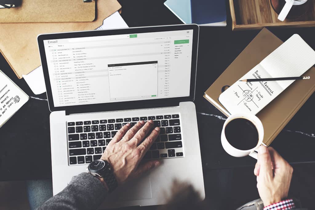 Learn how to develop an email marketing strategy in order to build your business