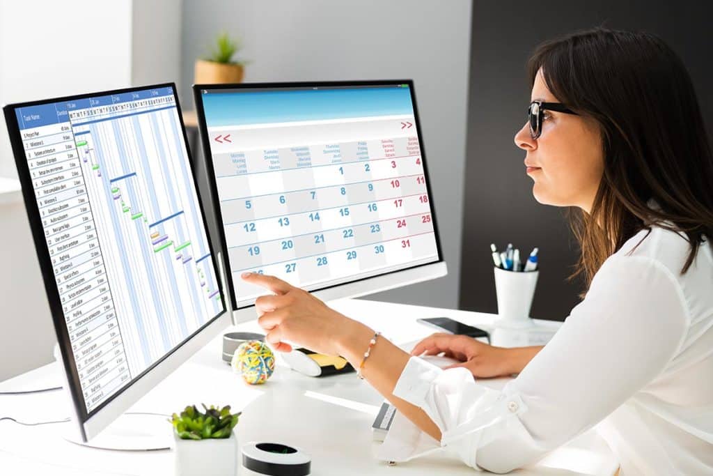 Learn about project management software: what it is, why you need it, and read about a few of the platforms recommended by Lili